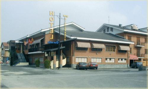 Hotel Quo Vadis None Bagian luar foto