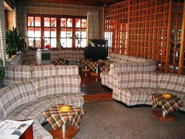Hotel Quo Vadis None Bagian luar foto