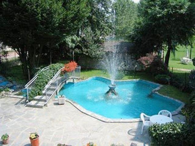 Hotel Quo Vadis None Bagian luar foto