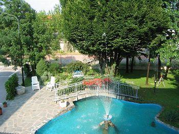 Hotel Quo Vadis None Bagian luar foto